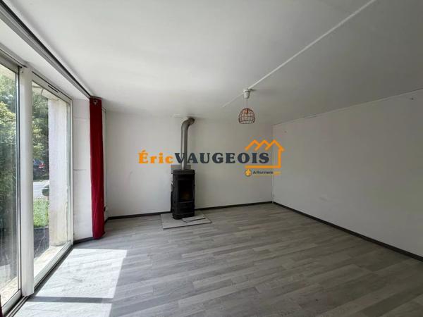 Vente                                                      Maison de village
                        
                     4 pièces                      106 m2                     à Rozay-en-Brie