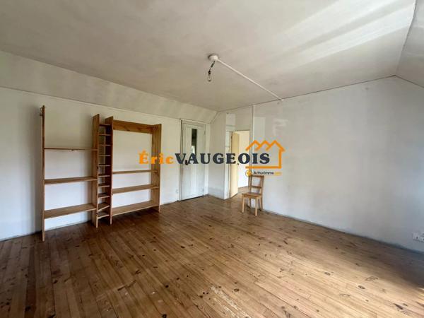 Vente                                                      Maison de village
                        
                     4 pièces                      106 m2                     à Rozay-en-Brie