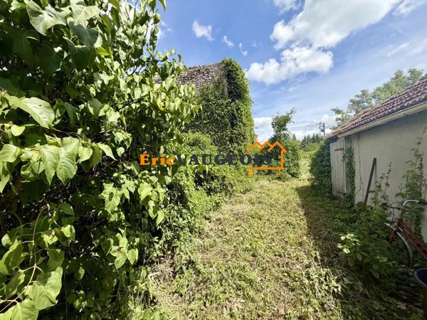Vente                                                      Maison de village
                        
                     4 pièces                      106 m2                     à Rozay-en-Brie