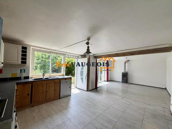 Vente                                                      Maison de village
                        
                     4 pièces                      106 m2                     à Rozay-en-Brie
