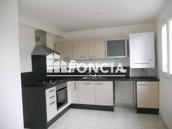 Location Maison 4 pièces 76 m² - 10 RUE JACQUES BOUYSSON Mesnil Esnard 76240