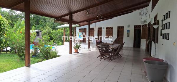 Maison à MATOURY, 97351 - 6 pièces 160m²