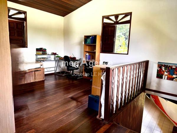 Maison à MATOURY, 97351 - 6 pièces 160m²