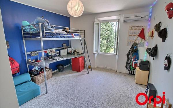 Maison à vendre    4 pièces •  Roquevaire