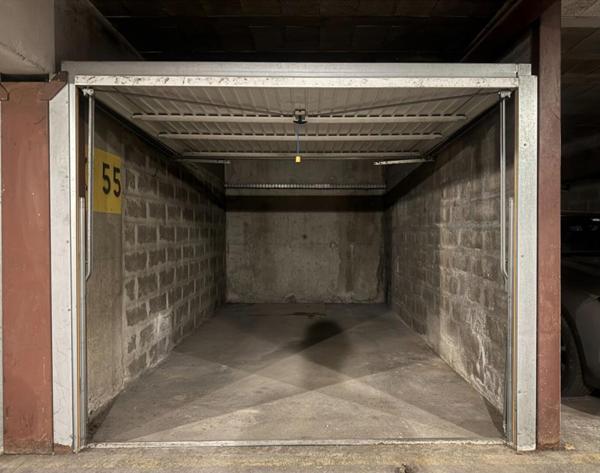 Garage fermé sécurisé - Villeurbanne, la Perralière