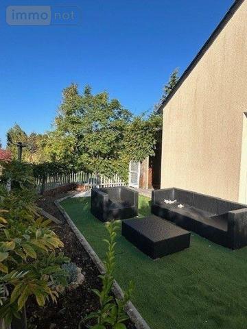 Maison à vendre à Baugé-en-Anjou dans le Maine-et-Loire (49150), ref : LB/2557   
centre