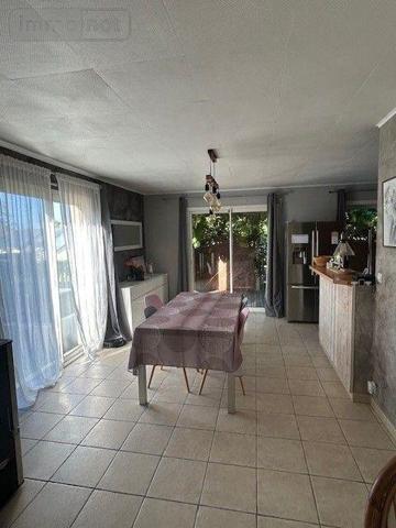 Maison à vendre à Baugé-en-Anjou dans le Maine-et-Loire (49150), ref : LB/2557   
centre