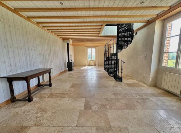 Deux maisons - 11 Hectares