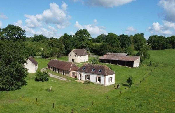 Deux maisons - 11 Hectares