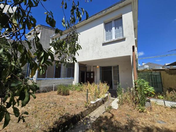 SAINT-NAZAIRE, proche du parc paysager, maison à rénover. 