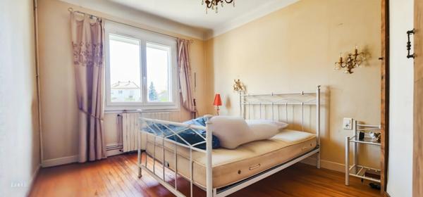 Maison à vendre 10 pièces AUREILHAN (65) composée de 2 appartements indépendants