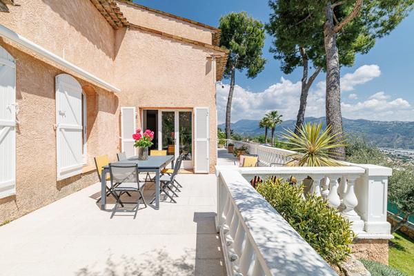Vente Villa de luxe Gattières 5 Pièces 183 m²