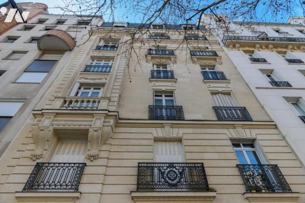 PARIS 12 / BEL-AIR - 3 PIECES HAUSSMANNIEN DERNIER ETAGE ASCENSEUR VUE DEGAGEE + 2 CHAMBRES + CAVE