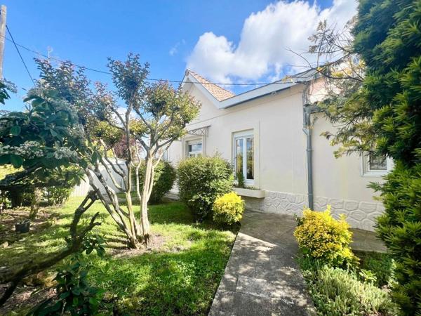 Maison à louer    6 pièces •    Pessac