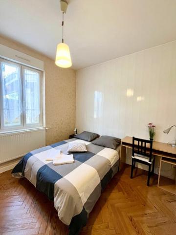 Maison à louer    6 pièces •    Pessac