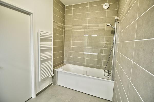 Appartement Suresnes 3 pièce(s) 60.94 m2 , Suresnes
