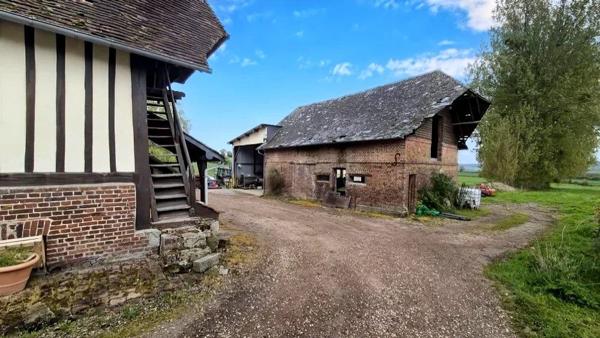 Vente                                                      Ferme
                        
                     9 pièces                      193 m2                     à Neufchâtel-en-Bray