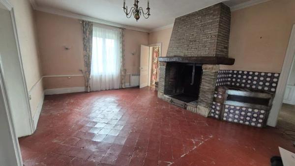 Vente                                                      Ferme
                        
                     9 pièces                      193 m2                     à Neufchâtel-en-Bray