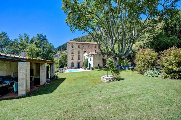 Vente Maison de luxe Ventabren 7 Pièces 218 m²