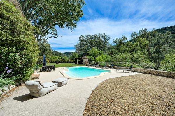 Vente Maison de luxe Ventabren 7 Pièces 218 m²
