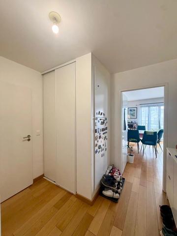Vente                                                      Appartement
                        
                     4 pièces                      91 m2                     à Fontainebleau