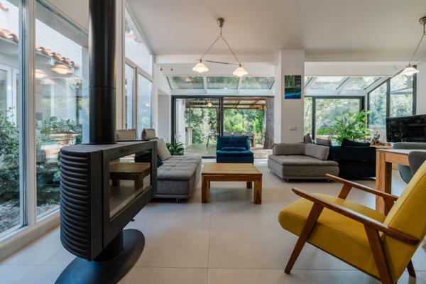 Vente Maison de luxe Saint-Estève 8 Pièces 226 m²