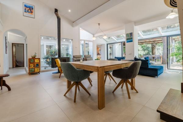 Vente Maison de luxe Saint-Estève 8 Pièces 226 m²