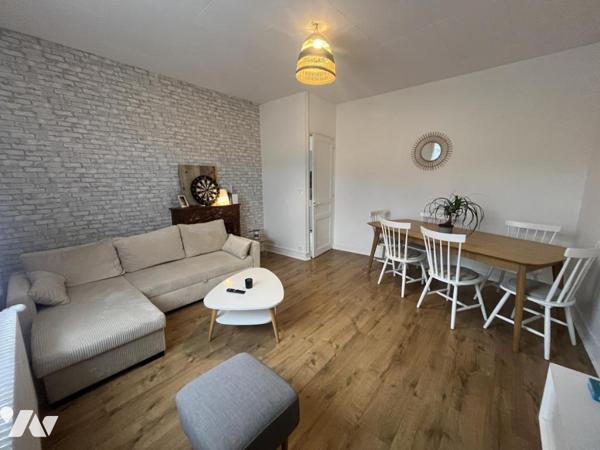 LISIEUX CENTRE VILLE BEL APPARTEMENT T3 RENOVE 57m² + AVEC TERRASSE loué 700 € / mois