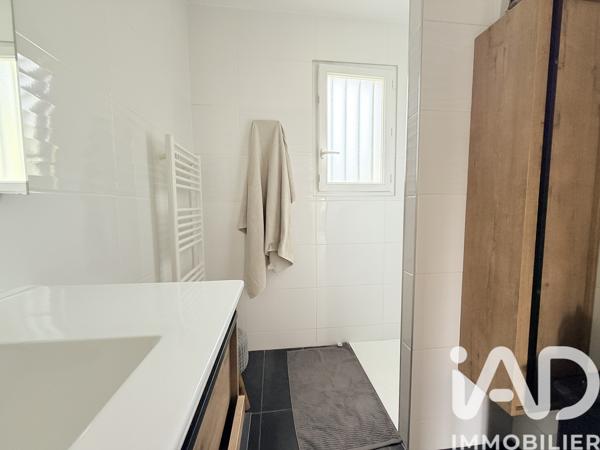 Maison à vendre 4 pièces 82 m² Saint-Martial-de-Vitaterne
