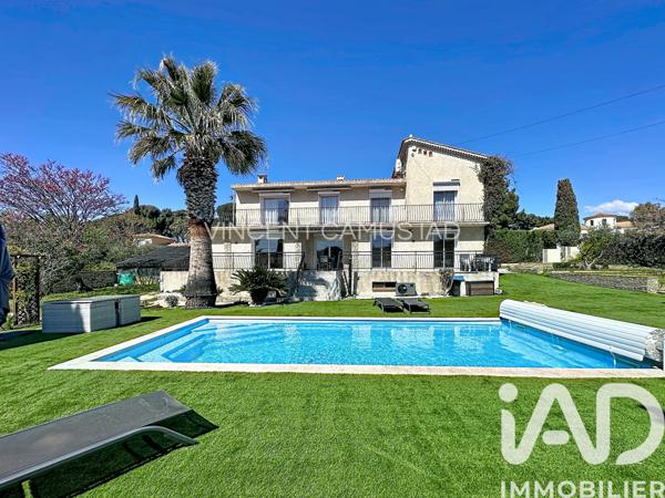 Maison à vendre 10 pièces 260 m² Sanary-sur-Mer