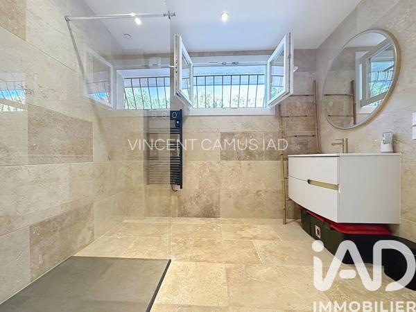 Maison à vendre 10 pièces 260 m² Sanary-sur-Mer