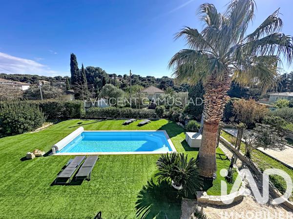 Maison à vendre 10 pièces 260 m² Sanary-sur-Mer