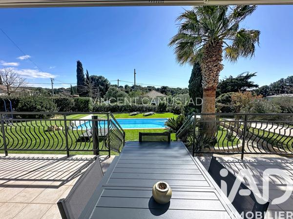 Maison à vendre 10 pièces 260 m² Sanary-sur-Mer