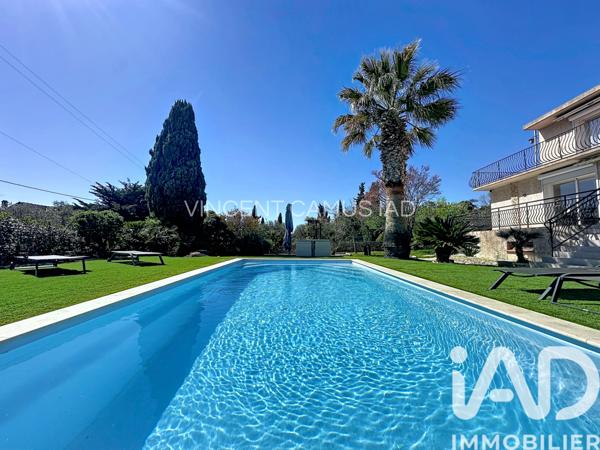 Maison à vendre 10 pièces 260 m² Sanary-sur-Mer