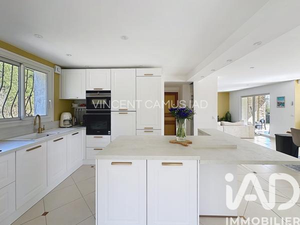 Maison à vendre 10 pièces 260 m² Sanary-sur-Mer