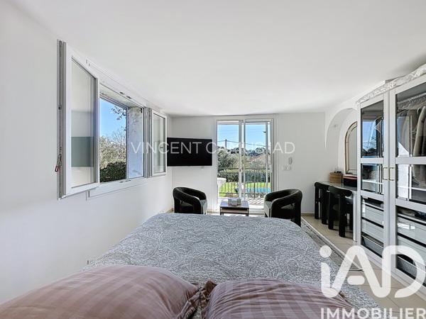 Maison à vendre 10 pièces 260 m² Sanary-sur-Mer