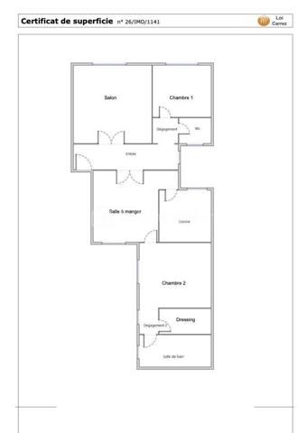 Au cœur de Paris, dans une rue calme et recherchée, à seulement 5 minutes à pied des Halles et à 1 minute du Centre Pompidou, découvrez cet élégant appartement de 104 m², entièrement rénové, situé au 2ᵉ étage avec ascenseur d’un immeuble de 1830.

Dès l’entrée, les volumes et la belle hauteur sous plafond confèrent à l’appartement une atmosphère à la fois raffinée et chaleureuse. Une spacieuse entrée dotée de nombreux rangements intégrés dessert harmonieusement les différents espaces de vie.

Côté rue, le séjour se prolonge par une première chambre et un WC indépendant. Séjour et chambre peuvent facilement être réunis pour créer un élégant espace de réception de 33 m², offrant ainsi différentes possibilités d’aménagement selon les envies et les besoins.

Côté cour, la salle à manger s’ouvre sur une cuisine indépendante entièrement équipée. Celle-ci peut aisément être ouverte afin de créer un bel espace de réception convivial, particulièrement agréable pour recevoir.
Dans le prolongement, la seconde chambre bénéficie de sa salle de bains privative et de son dressing, formant ainsi une véritable suite parentale, préservant confort et intimité.

Une cave complète ce bien.

Ses atouts :
Appartement entièrement rénové, en parfait état
Belle hauteur sous plafond et volumes généreux
Nombreux rangements intégrés
Distribution modulable selon les projets
Espaces de réception pouvant être être ouverts et décloisonnés
Environnement calme au cœur de Paris
Immeuble ancien avec ascenseur
Emplacement exceptionnel, à proximité immédiate du Centre Pompidou, des Halles et de toutes les commodités

Un appartement élégant et parfaitement entretenu, offrant le charme de l'ancien associé au confort d'une rénovation contemporaine, dans un emplacement privilégié au cœur de Paris.