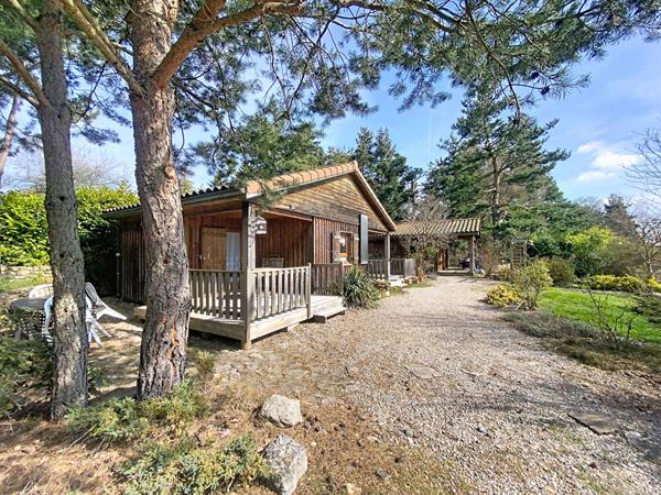 CRAPONNE SUR ARZON Deux Chalets en Mélèze sur plus de 1000 m2 de terrain