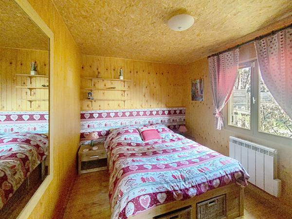 CRAPONNE SUR ARZON Deux Chalets en Mélèze sur plus de 1000 m2 de terrain