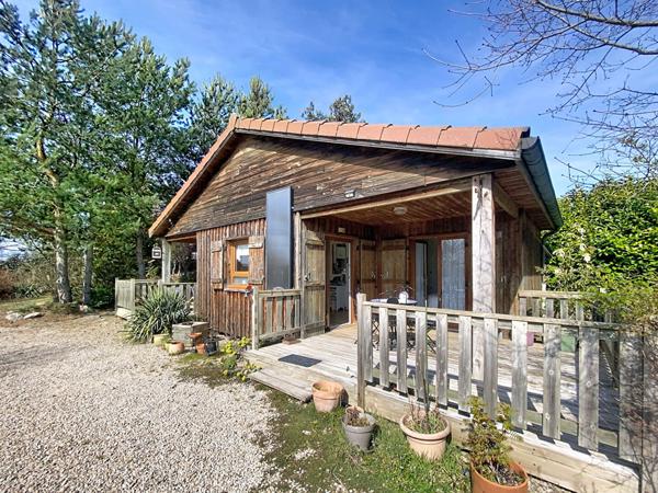 CRAPONNE SUR ARZON Deux Chalets en Mélèze sur plus de 1000 m2 de terrain