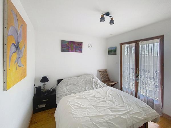 CRAPONNE SUR ARZON Deux Chalets en Mélèze sur plus de 1000 m2 de terrain