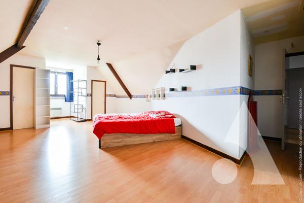 Maison 8 pièces 223 m2