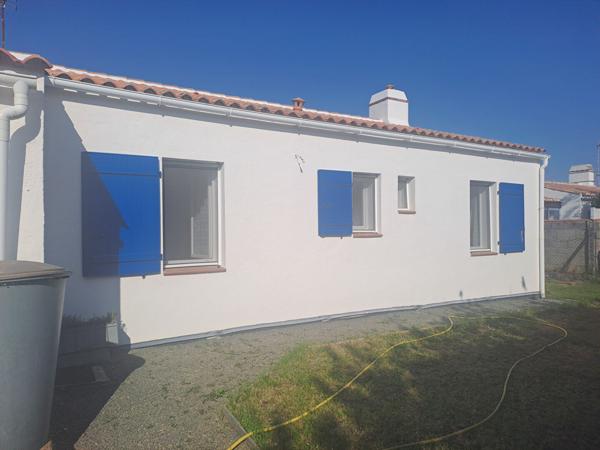 LOCATION A L'ANNEE BARBATRE