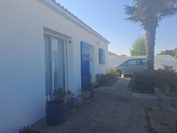 LOCATION A L'ANNEE BARBATRE