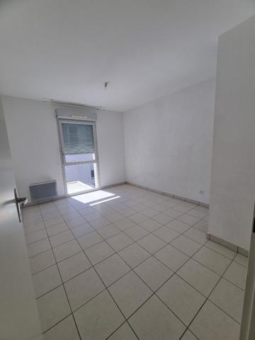 Narbonne , quai d'Alsace, Appartement 3 pièces plein sud, avec terrasse et parking