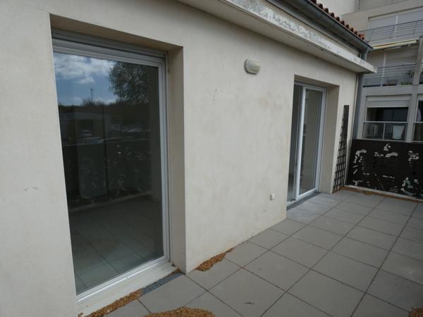 Narbonne , quai d'Alsace, Appartement 3 pièces plein sud, avec terrasse et parking