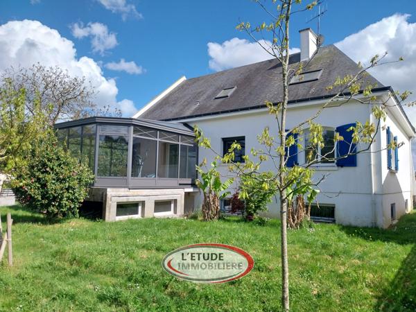 Sainte Pazanne bourg : familiale de 220 m² habitables, 5 chambres + 1 bureau