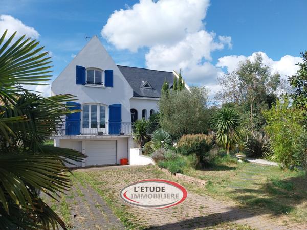 Sainte Pazanne bourg : familiale de 220 m² habitables, 5 chambres + 1 bureau