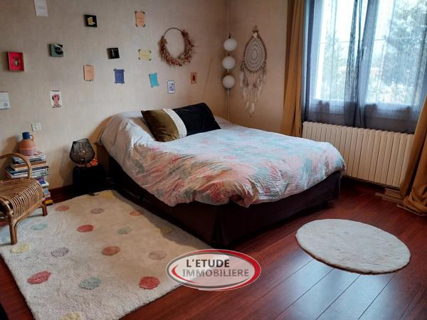 Sainte Pazanne bourg : familiale de 220 m² habitables, 5 chambres + 1 bureau