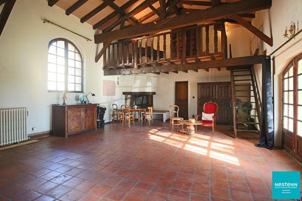 Maison Bourgeoise avec piscine et garages